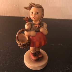 COPY - Goebel Hummel Little Shopper